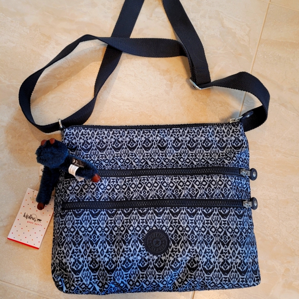 Brand new Kipling purse